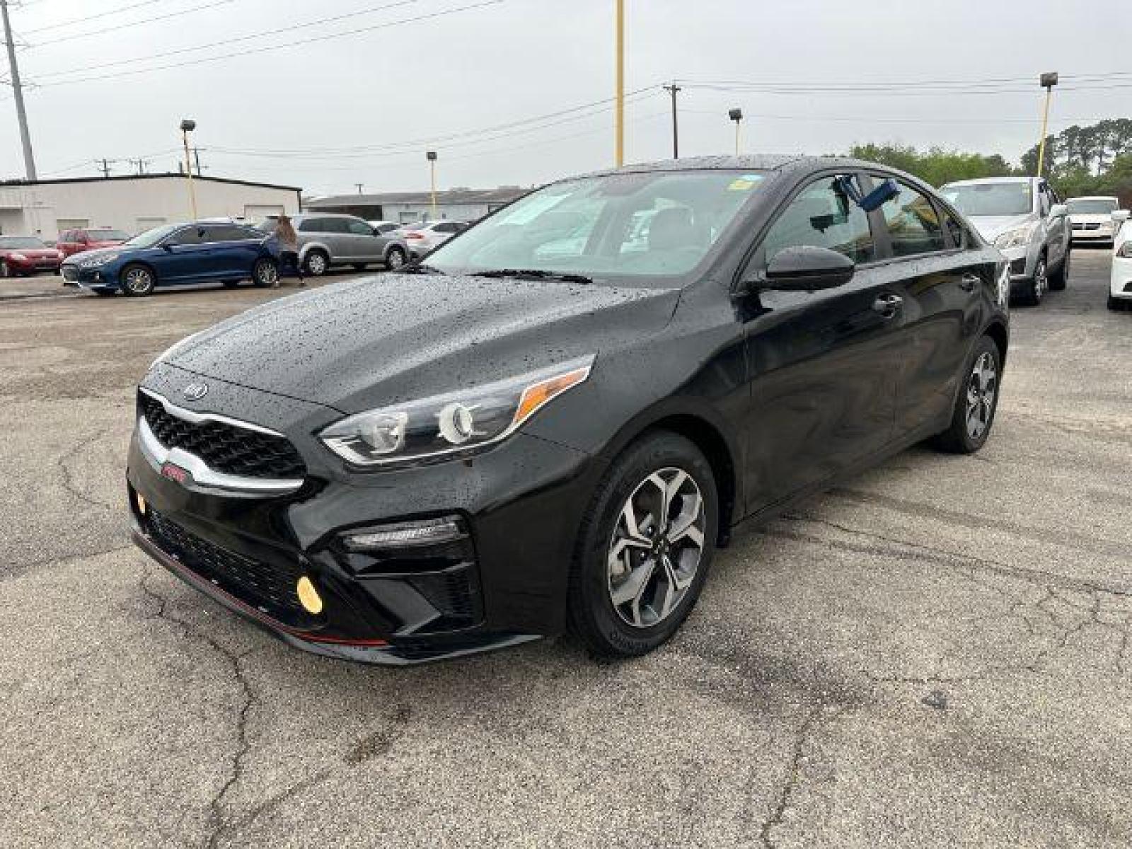2020 BLACK Kia Forte FE (3KPF24AD4LE) with an 2.0L L4 DOHC 16V engine, Continuously Variable Transmission transmission, located at 2715 W Pioneer Pkwy, Arlington, TX, 76013, (817) 265-9009, 32.710262, -97.153236 - Photo #3