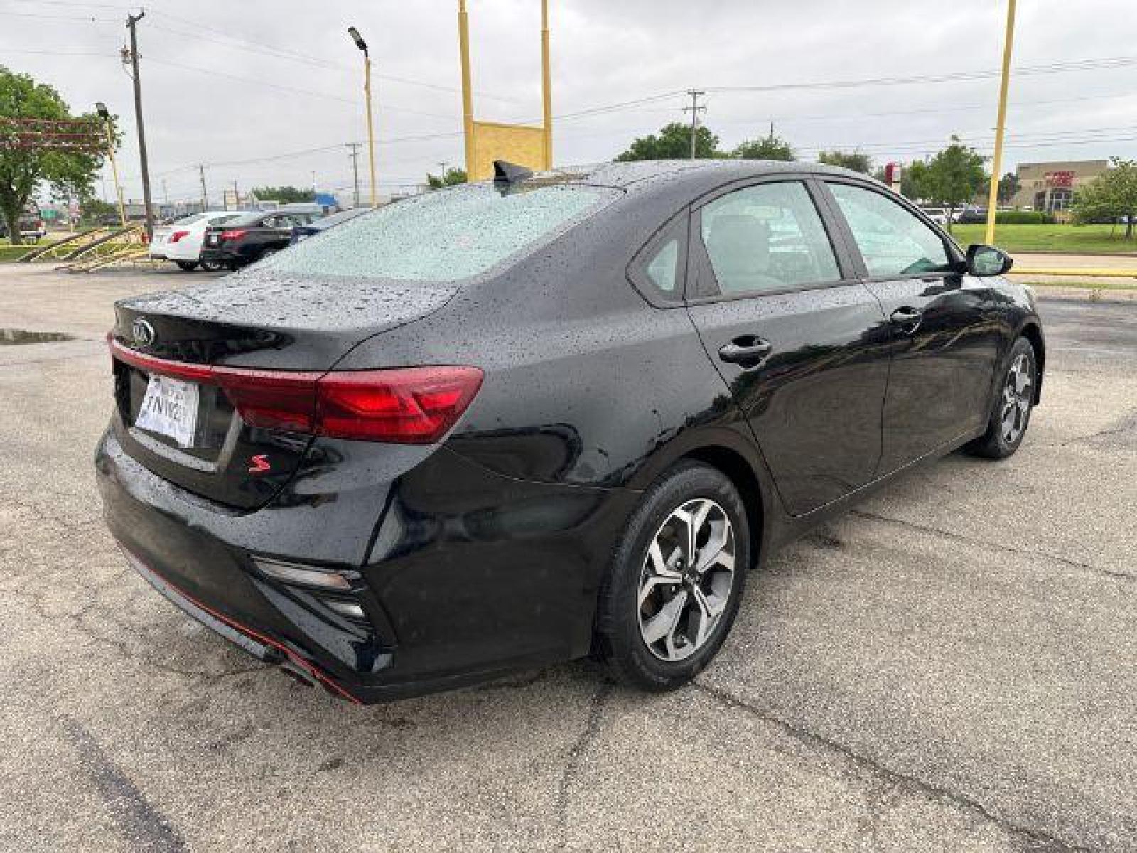 2020 BLACK Kia Forte FE (3KPF24AD4LE) with an 2.0L L4 DOHC 16V engine, Continuously Variable Transmission transmission, located at 2715 W Pioneer Pkwy, Arlington, TX, 76013, (817) 265-9009, 32.710262, -97.153236 - Photo #7