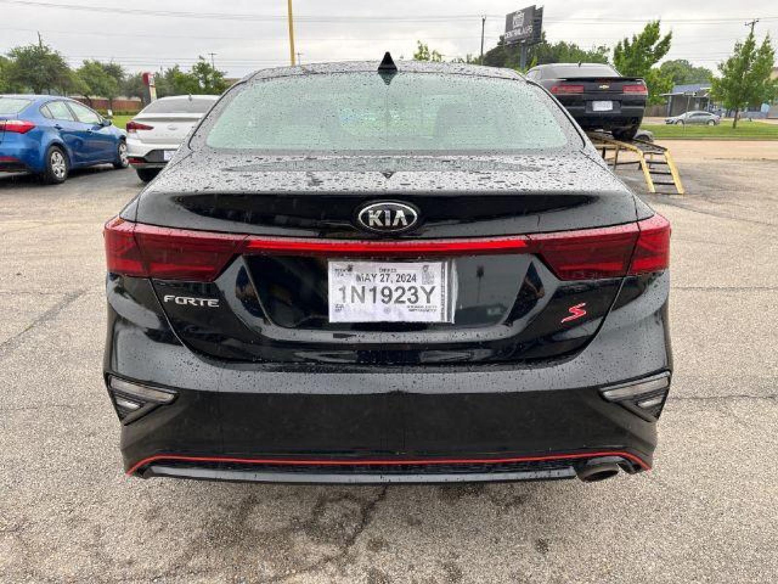 2020 BLACK Kia Forte FE (3KPF24AD4LE) with an 2.0L L4 DOHC 16V engine, Continuously Variable Transmission transmission, located at 2715 W Pioneer Pkwy, Arlington, TX, 76013, (817) 265-9009, 32.710262, -97.153236 - Photo #8
